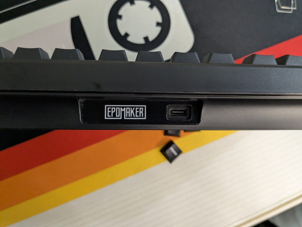 Epomaker HE80 - cable insert place